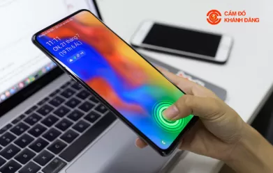 Cầm Điện Thoại Thành Phố Thủ Đức