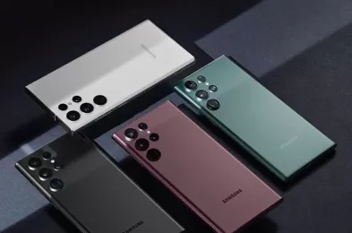 Cầm điện thoại cho người thu nhập thấp